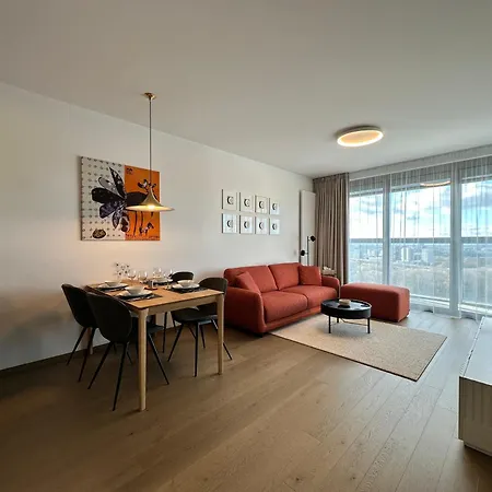 Skysuite 24 - Eurovea Tower * Братислава