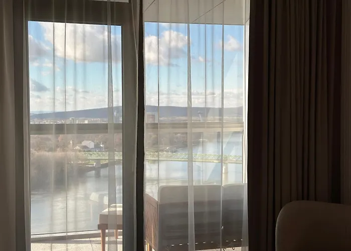 Apartment Skysuite 24 - Eurovea Tower *