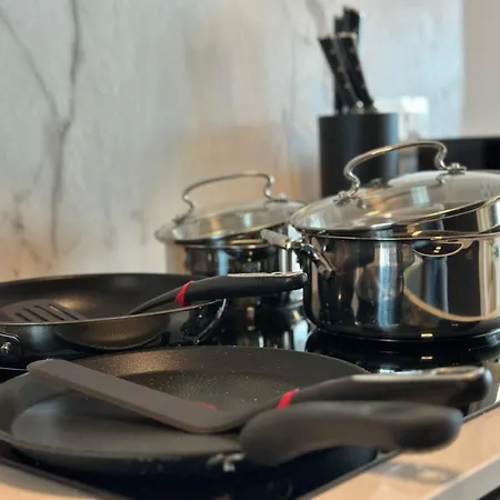 Skysuite 24 - Eurovea Tower Apartamento *