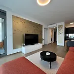 Skysuite 24 - Eurovea Tower Apartman *